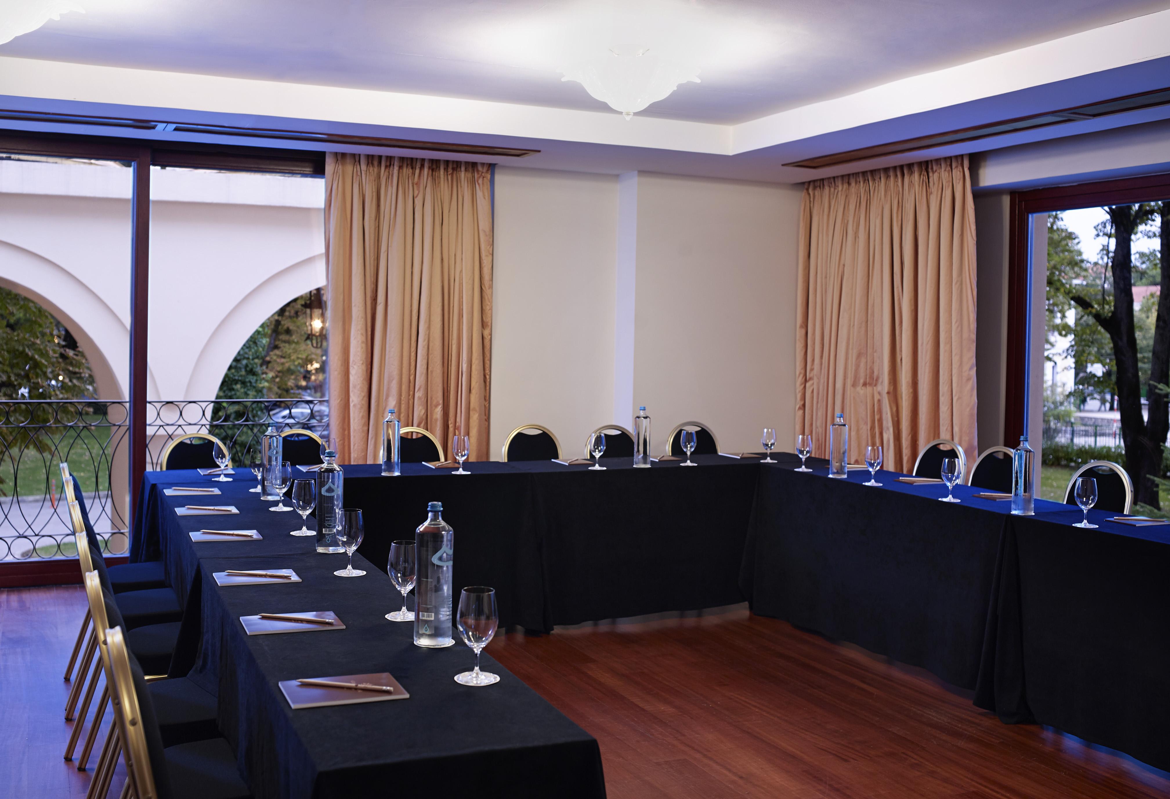 Grand Serai Congress And Spa Ioannina Exterior foto Meeting room